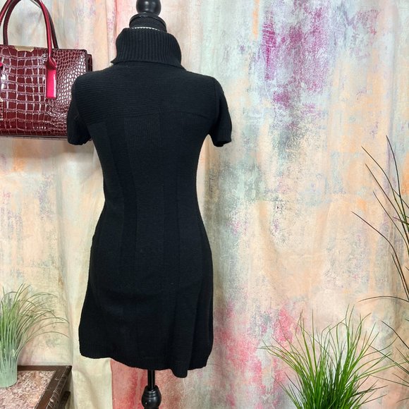 📌Pink Rose Knitted Short Sleeves Mini Dress with Turtleneck - Picture 2 of 13